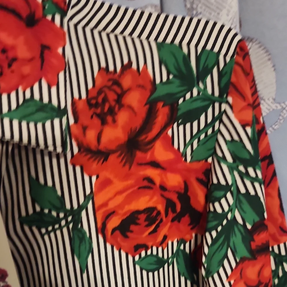 Indulge Red Floral Striped Women Shirt - Picture 4 of 5